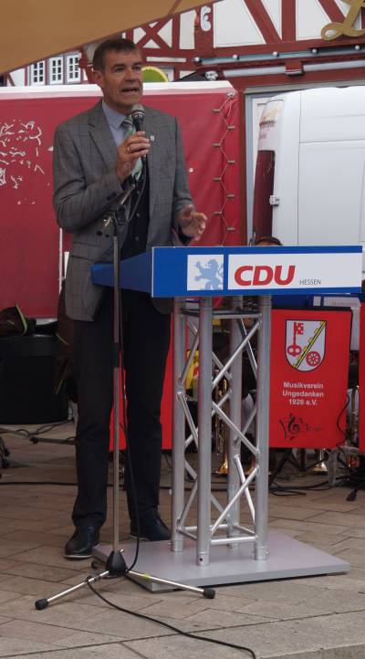 B�rgermeister Hartmut Spagat